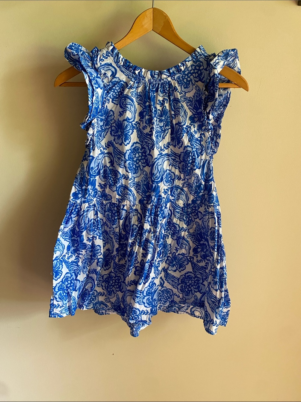 crown & ivy White and Blue Floral Ruffle Sleeve Tunic